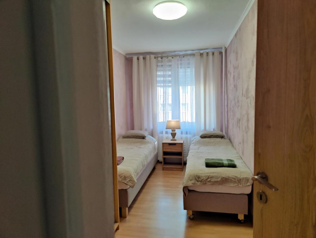 Dwupokojowe Mieszkanie Nowy Dwór Mazowiecki Exteriör bild