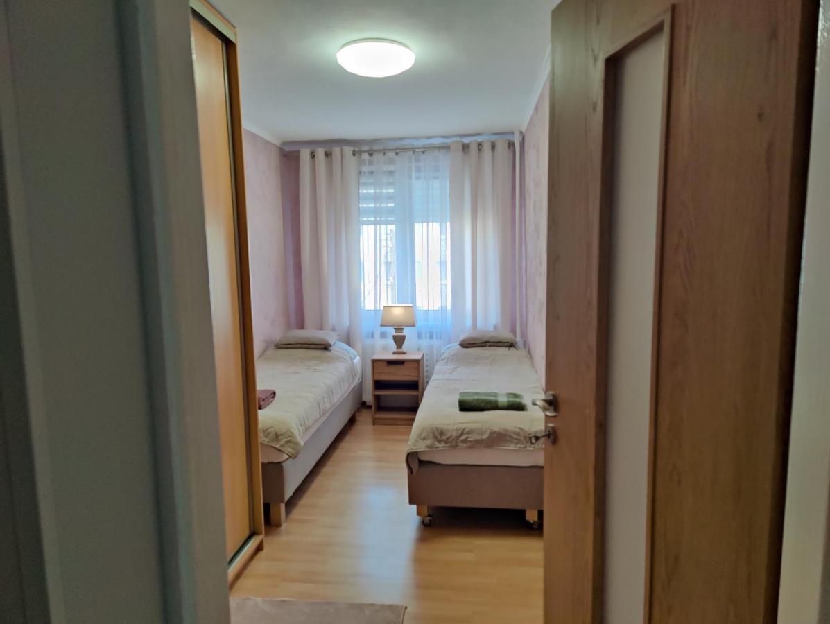 Dwupokojowe Mieszkanie Nowy Dwór Mazowiecki Exteriör bild